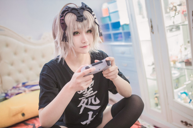 中欧体育官网入口：中甲综述-黄海小胜巩固榜首 永昌2-1逆转绝杀恒丰